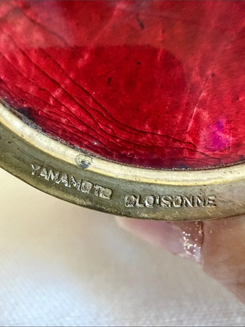Japaneses Yamamoto Red Cloisonné Vase Pair